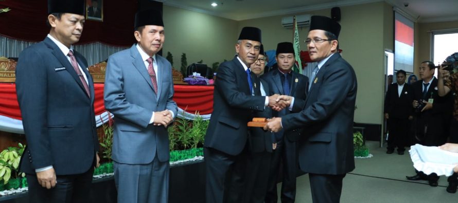 PELANTIKAN ANGGOTA DPRD KOTA PRABUMULIH PERIODE 2019-2024