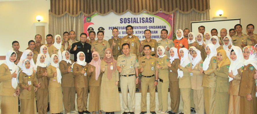 Walikota Hadiri Sosialisasi Peraturan Perundang – Undangan Di Bidang Kepegawaian