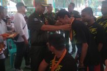 Penyerahan Mendali Peparprov Cabor Voly duduk
