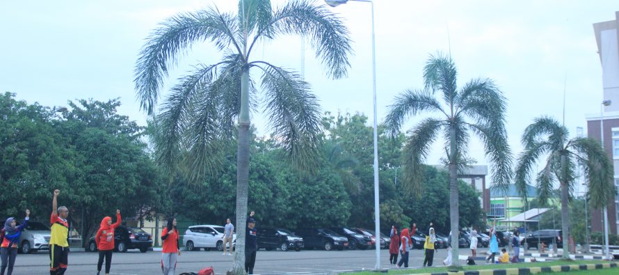JUMAT SEHAT DI HALAMAN PEMERINTAH KOTA PRABUMULIH.