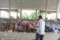 Penyerahan Surat Perjanjian Kerja Pegawai Harian Lepas (PHL) 2020.