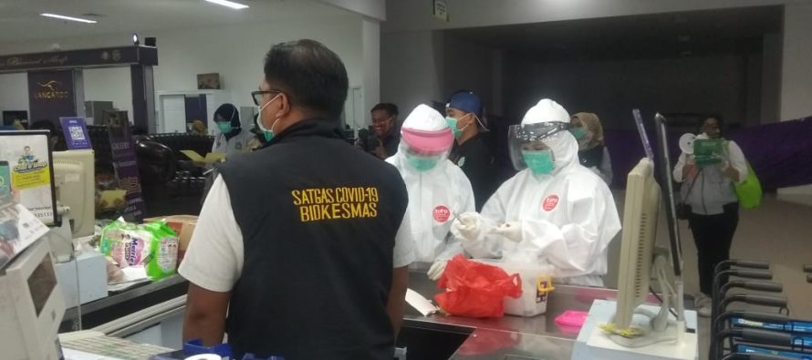 Dinas Kesehatan Gelar Penyemprotan Disinfektan dan Rapid Test di Citimall Prabumulih
