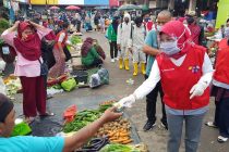 PMI Kota Prabumulih Melakukan Penyemprotan  Disinfektan di PTM 1 Kota Prabumulih.