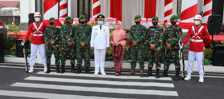 UPACARA SENJA PERINGATAN HARI ULANG TAHUN REPUBLIK INDONESIA KE – 75