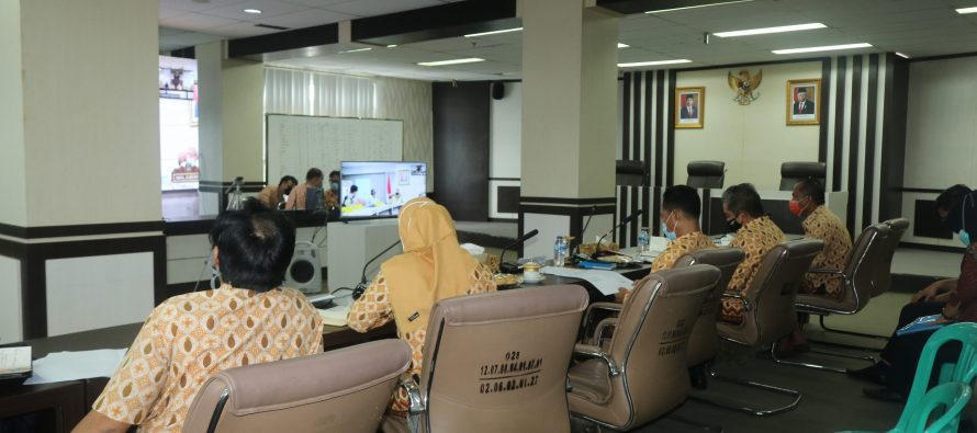 Rapat Monitoring Penanganan Permasalahan BMD dan Tunggakan Pajak/ Retribusi Daerah Secara Virtual di Ruang Rapat Lt.I Pemerintah Kota Prabumulih