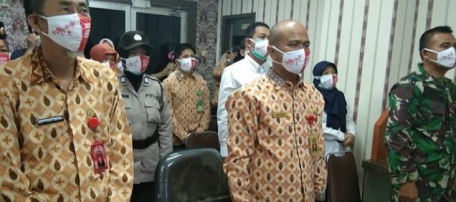 Upacara Dan Puncak Acara Hari Kesehatan Nasional (HKN) Ke-56 Tahun 2020 Secara Virtual Sekaligus Penyerahan Masker Dari Kementerian Kesehatan RI Secara Simbolis Kepada Pemerintah Kota Prabumulih