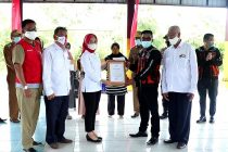 Asisten I Hadiri Donor Darah dan Pemeriksaan Kesehatan di Pasar Tradisional Cambai