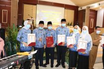 Pemberian Penghargaan Satyalancana Karya Satya dari Presiden RI Kepada ASN Yang Telah Mengabdi Selama 10Tahun,20Tahun,30Tahun, Sekaligus Pemberian Penghargaan Bagi Purna Bakti ASN