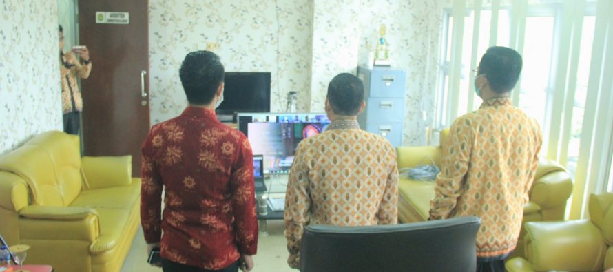 VIDCON RAPAT KOORDINASI NASIONAL (RAKORNAS) KEPEGAWAIAN BKN TAHUN 2020 DENGAN TEMA “ PENERAPAN DIGITALISASI MANAJEMEN ASN DI ERA ADAPTASI KERJA BARU” DI RUANG KERJA ASISTEN III PEMERINTAH KOTA PRABUMULIH