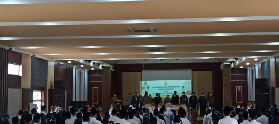 Pelantikan Pejabat Fungsional dan Penyerahan Surat Keputusan Walikota Kepada CPNS Kota Prabumulih