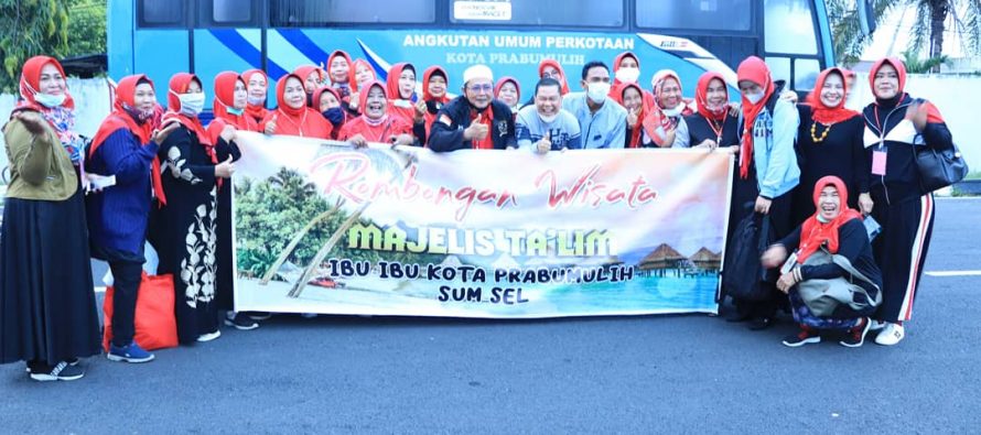 Pelepasan Keberangkatan Rombongan Wisata Religy Ke Kota Lampung