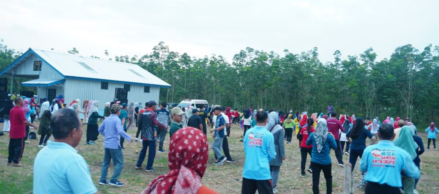 Senam Pagi Bersama di Trans Bunut RT 001 RW 005 Kel. Karang Jaya Kec. Prabumulih Timur