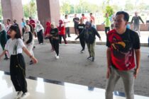 Senam Bersama Sridevi di Halaman Kantor Pemkot Prabumulih