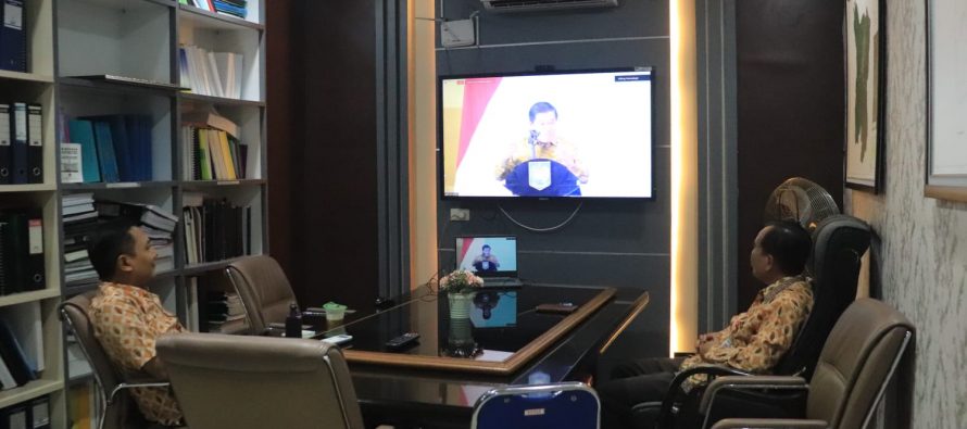 Rapat Koordinasi Uji Publik Terkait Penyusunan Rancangan Peraturan Presiden Mengenai Penguatan Pendampingan Pembangunan di Ruang Rapat BAPPEDA Lantai III Kantor Pemerintah Kota Prabumulih