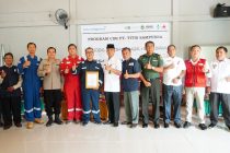 bakti sosial pengobatan massal dan donor darah yang digelar oleh PT Titis Sampurna di Gedung Balai Desa Kemang Tanduk Kecamatan Rambang Kapak Tengah