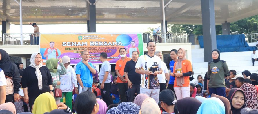 Pemerintah Kota Prabumulih bersama Bagian Administrasi Pembangunan Sekretariat Kota Prabumulih menyelenggarakan kegiatan senam bersama di Taman Prabujaya