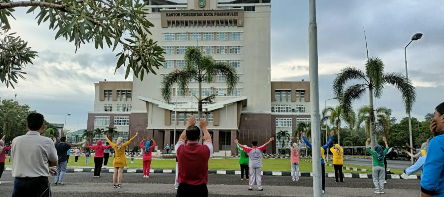 Senam Pagi Di Halaman Kantor Pemerintah Kota Prabumulih