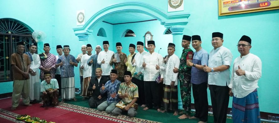 Bapak Elman, ST, MM Sekda Prabumulih Bersama Tim 3 Lakukan Kegiatan Safari Ramadhan 1444 H di Masjid Al-Ikhlas