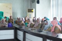 Ir.H.Ridho Yahya, MM,. Walikota Prabumulih bersama seluruh Asisten, OPD, Camat dan Kepala desa se-kota Prabumulih mengikuti Roadshow Percepatan Penurunan Stunting dan Penghapusan Kemiskinan Ekstrim secara virtual melalui zoom meeting