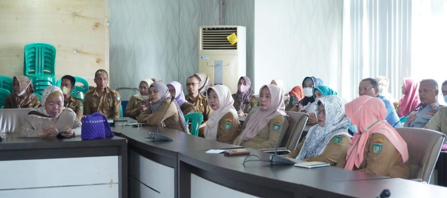Ir.H.Ridho Yahya, MM,. Walikota Prabumulih bersama seluruh Asisten, OPD, Camat dan Kepala desa se-kota Prabumulih mengikuti Roadshow Percepatan Penurunan Stunting dan Penghapusan Kemiskinan Ekstrim secara virtual melalui zoom meeting