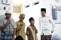 Walikota Prabumulih Bersama Tim 1 Lakukan Safari Ramadan Day 6 di Musholla Miftahul Islam