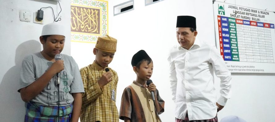 Walikota Prabumulih Bersama Tim 1 Lakukan Safari Ramadan Day 6 di Musholla Miftahul Islam