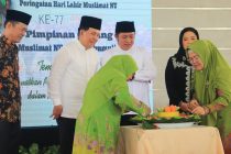 Gubernur Sumatera Selatan H. Herman Deru, SH, MM Hadiri Kegiatan Harlah Muslimat NU ke-77 dan Halal Bihalal yang Dilaksanakan di Pendopoan Rumah Dinas Walikota Prabumulih