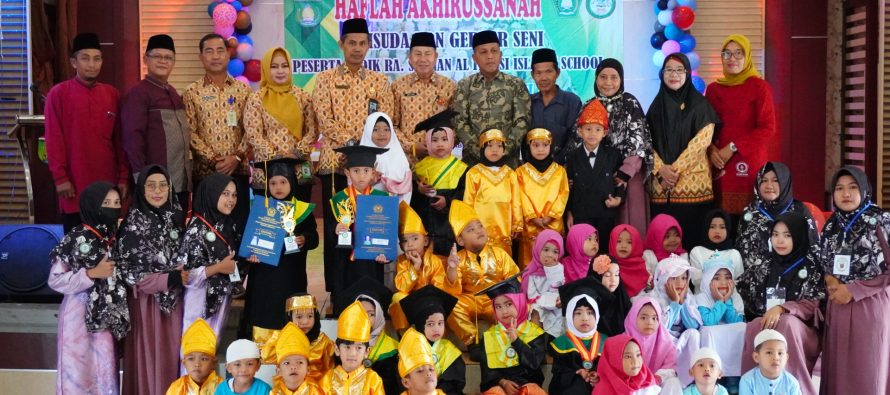 Drs. Amilton, Wakili Walikota Prabumulih, Hadiri Acara Haflah Akhirussanah Wisuda & Gebyar Seni RA.Salman Al Farisi Islamic School (RA.SAIS).