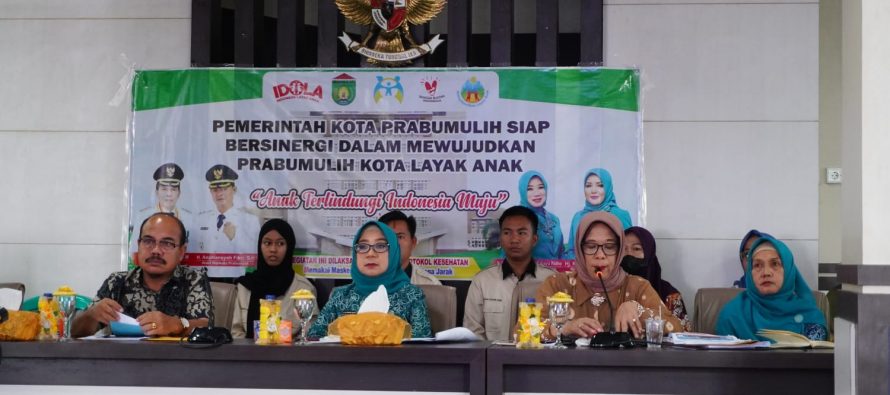 Staff Ahli Bidang Ekonomi dan Pembangunan Drs. Mulyadi Karoman Mengikuti Kegiatan Video Conference Tentang Pelaksanaan Verifikasi Lapangan Evaluasi Kota Layak Anak (KLA)