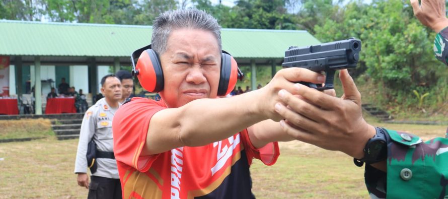 Bapak Drs. Amilton Menghadiri Kegiatan Perlombaan Menembak yang Diadakan di Lapangan Tembak Batalyon Zipur 2/SG Kota Prabumulih