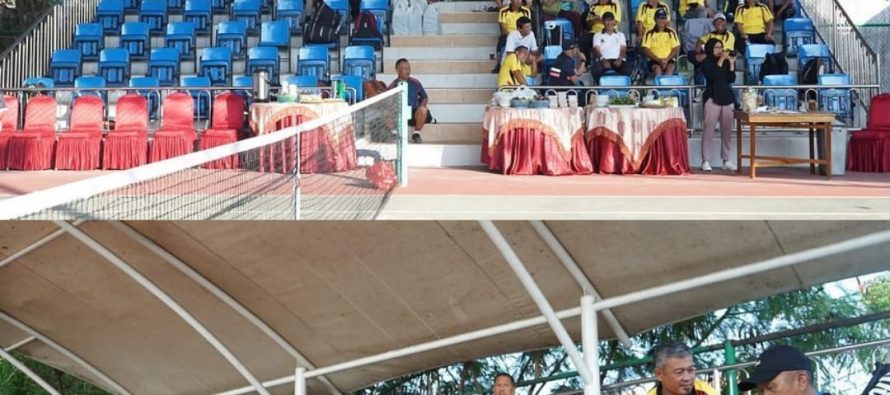WALIKOTA PRABUMULIH MENGHADIRI LANGSUNG PERTANDINGAN PERSAHABATAN CLUB TENIS POLIGON PALEMBANG DENGAN PEMERINTAH KOTA PRABUMULIH