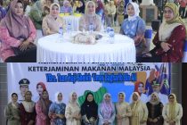 KUNJUNGAN KERJA KE KOPERASI MIWA PINCAPPLE PRABUMULIH SEKALIGUS MENINJAU STAND UMKM DIPENDOPOAN RUMDIN