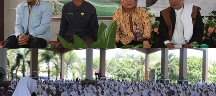PENGAJIAN RUTIN TRIWULAN MAJELIS TAKLIM KOTA PRABUMULIH YANG DIADAKAN DI PENDOPOAN RUMAH DINAS WALIKOTA PRABUMULIH