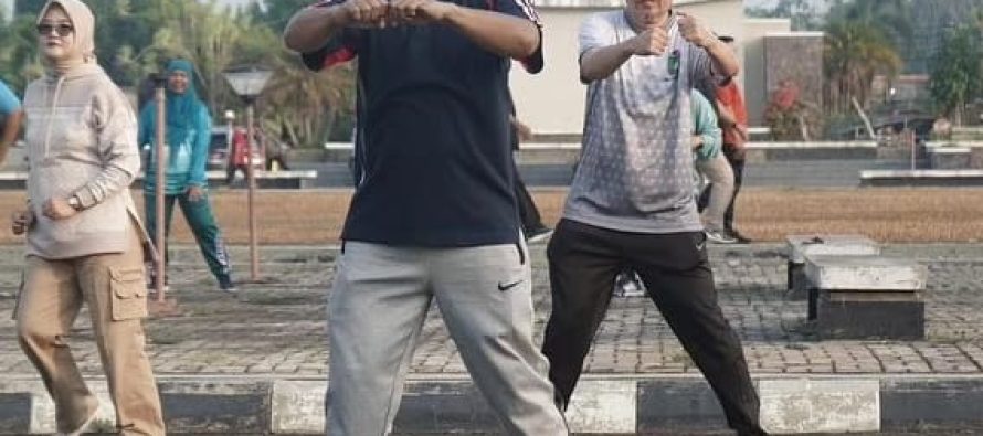 Senam Pagi Rutin di Halaman Kantor Pemkot Prabumulih