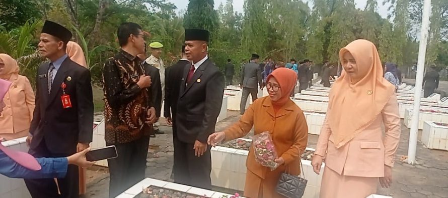 Upacara Ziarah Nasional  dalam Rangka Peringatan Hari Pahlawan 10 November Tahun 2023 Tingkat Kota Prabumulih.