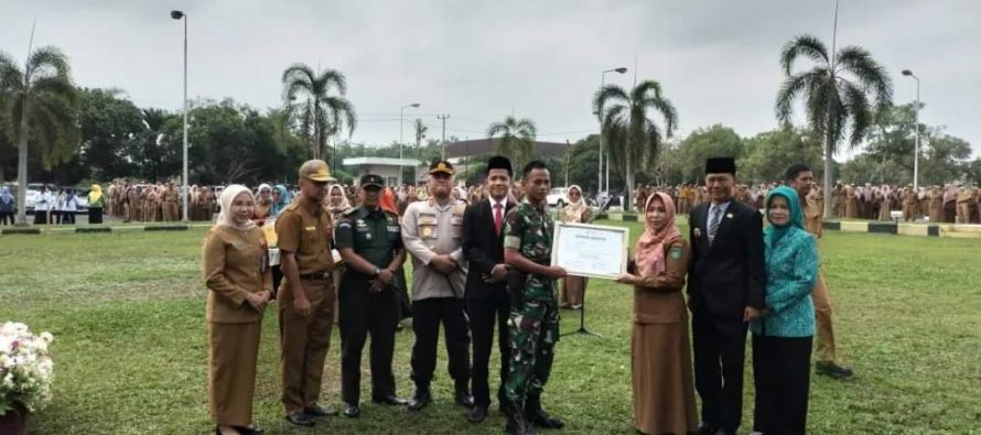 Apel mingguan sekaligus memperingati Hari Kesehatan Nasional ke-59 tahun 2023 di halaman Pemerintah Kota Prabumulih