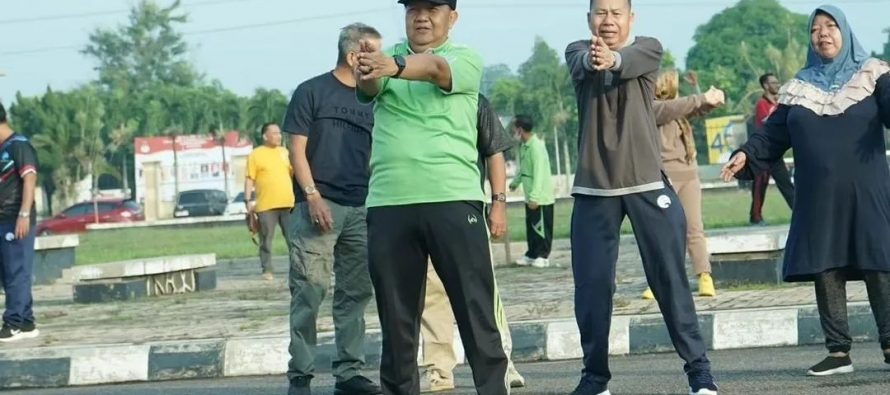Kegiatan Senam Rutin di Halaman Pemerintah Kota Prabumulih