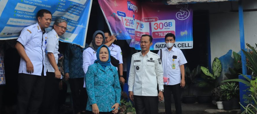 Kegiatan kunjungan ke beberapa rumah penderita Stunting di Kota Prabumulih