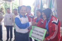Asisten III Kota Prabumulih Drs.Amilton Menghadiri Penyerahan Reward Atlet dan Pelatih Pada PORPROV XIV 2023 di Kabupaten Lahat