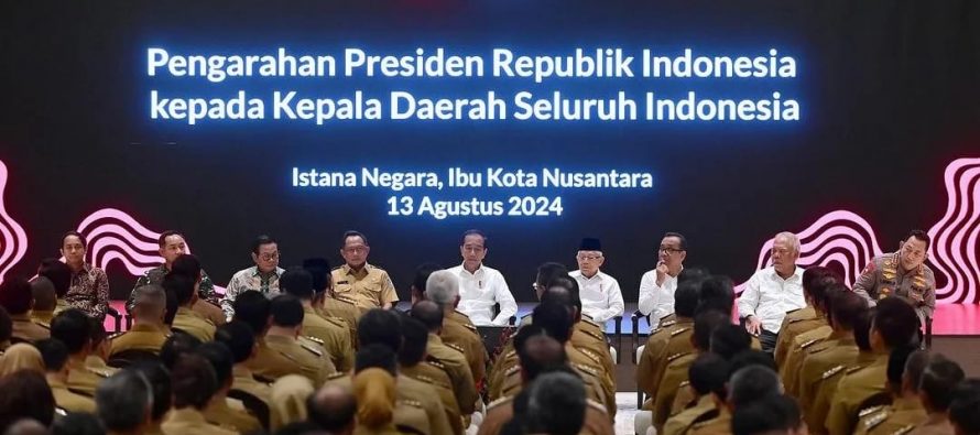 Pj. Walikota Prabumulih H. Elman, S.T., M.M Menghadiri Rapat Koordinasi Yang Langsung Dipimpin 0leh Bapak Presiden Republik Indonesia Ir. H. Joko Widodo Dan Didampingi Wakil Presiden Republik Indonesia K.H. Ma’ruf Amin Dengan Seluruh Bupati & Walikota, Gubernur Se-Indonesia Sekaligus Mendengarkan Langsung Arahan Dari Bapak Presiden Kepada Bupati, Walikota, Gubernur Se-Indonesia Yang Dilaksanakan DiIstana Negara lbu Kota Nusantara (IKN) Kalimantan Timur.