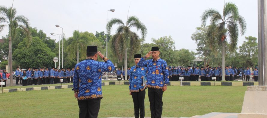Upacara Peringatan HUT Ke-53 KORPRI Sekaligus Pemberian Penghargaan Satya Lencana Karya Satya