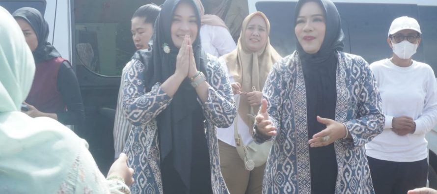 Dari Pangkul ke Gunung Ibul : Linda Apriana Arlan & Nuning Mulya Franky Dukung Inovasi Lokal Serat Daun Nanas Jadi Produk Kreatif