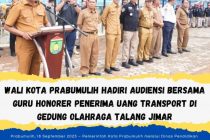 Wali Kota Prabumulih Hadiri Audiensi Bersama Guru Honorer Penerima Uang Transport di Gedung Olahraga Talang Jimar