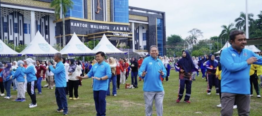 Senam Pagi dan Tanam Pohon Tutup Rangkaian Muskomwil II APEKSI 2025 di Kota Jambi