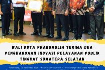 Wali Kota Prabumulih Terima Dua Penghargaan Inovasi Pelayanan Publik Tingkat Sumatera Selatan