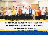 Pembukaan Rakerda PKS, Tegaskan Pentingnya Sinergi Politik untuk Pembangunan Daerah