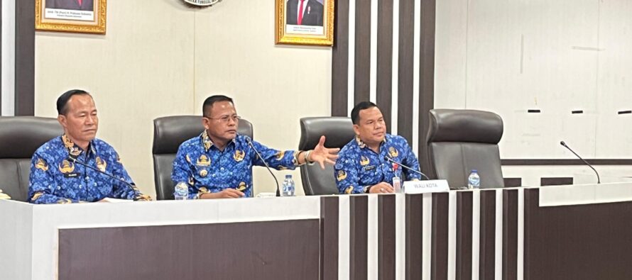 WALI KOTA PRABUMULIH PIMPIN RAKOR CAMAT, LURAH DAN KEPALA DESA BAHAS PENGELOLAAN LAHAN