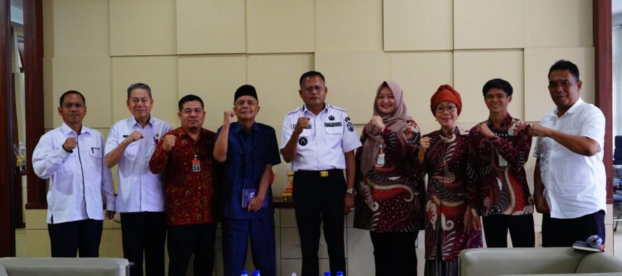 AUDIENSI SEKALIGUS SILATURAHMI REKTOR UNIVERSITAS PRABUMULIH DENGAN PEMERINTAH KOTA PRABUMULIH