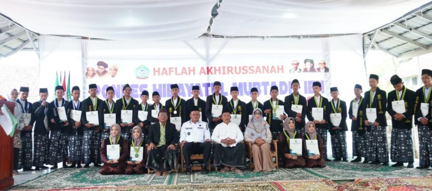 WALI KOTA PRABUMULIH HADIRI HAFLAH AKHIRUSSANAH KE-4 PONPES HIDAYATUL MUBTADI-IEN KO