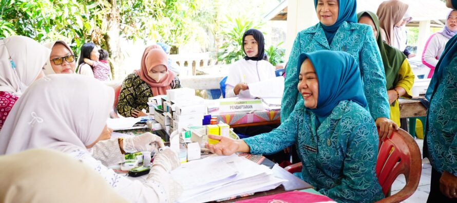 Pembinaan 10 Program Pokok PKK di Kelurahan Sindur dan Kelurahan Cambai